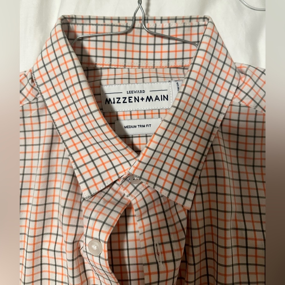 Bundle of 3 men’s dress shirts, Medium